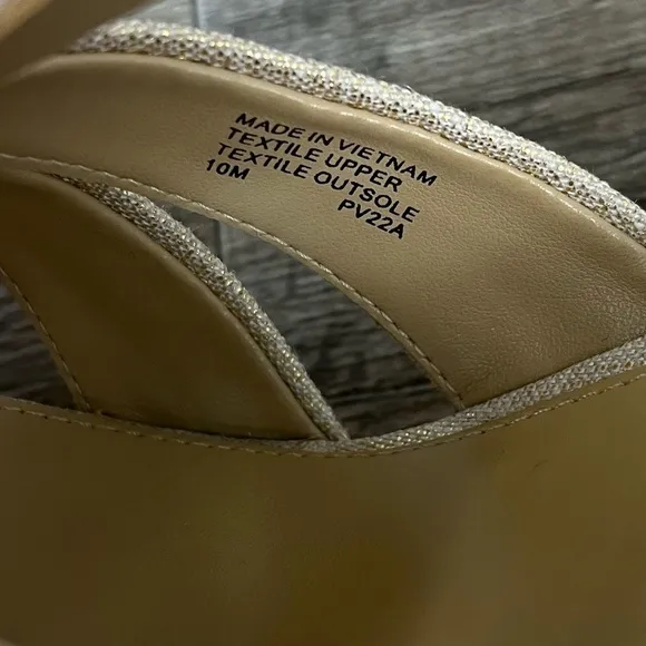 NEW Michael Kors Women's Berkley Gold Wedge Sandals