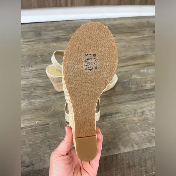 NEW Michael Kors Women's Berkley Gold Wedge Sandals