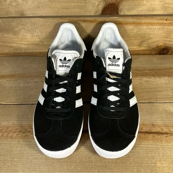 NEW Multiple Sizes Adidas Gazelle “Core Black Cloud White Gold” Sneakers BB2502