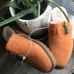 New Naturalizer Women’s Genn-Connect Slip on Mules