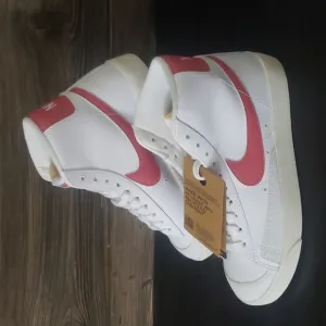 New Nike Blazer Mid 77 NN Next Nature White Rust Red Mid Top Sneakers