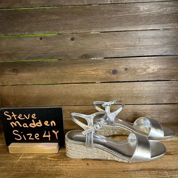 New NWOB Big Kids Steve Madden‎ Silver Espadrille Wedge Heeled Sandals Size 4 Y