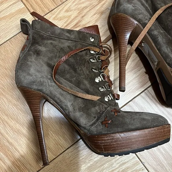 New Ralph Lauren boots, sz40 . Made in Italy