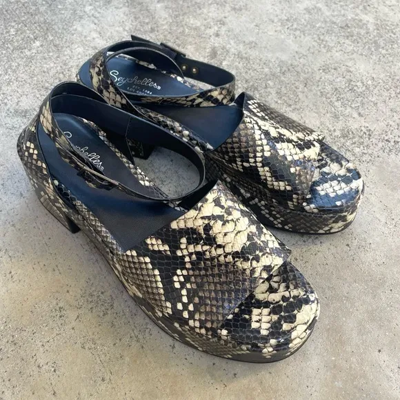 NEW Seychelles Calming Influence Python Snake Platform Sandals NWOB Size 9