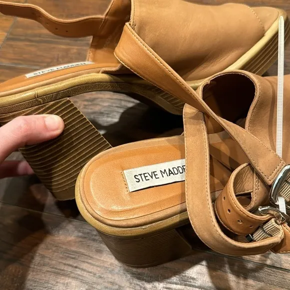 NEW! Steve Madden Camel Forza Sandal - Size 8