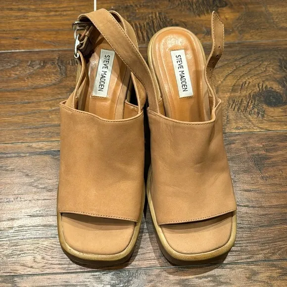 NEW! Steve Madden Camel Forza Sandal - Size 8