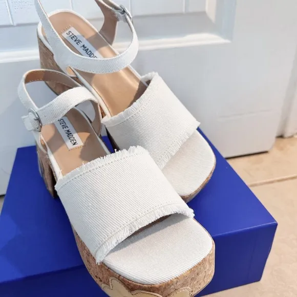 NEW Steve Madden Daysee Frayed Denim Platform Ankle Strap Sandals