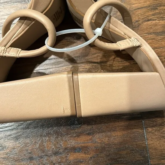 NEW! Steve Madden Natural Polly Sandal - Size 9.5