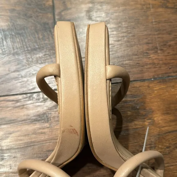 NEW! Steve Madden Natural Polly Sandal - Size 9.5