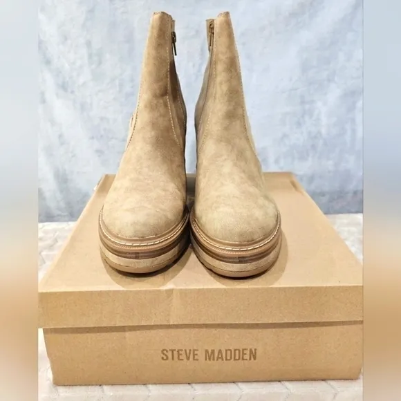 New Steve Madden Tan Faux Suede Platform Ankle Boots NIB