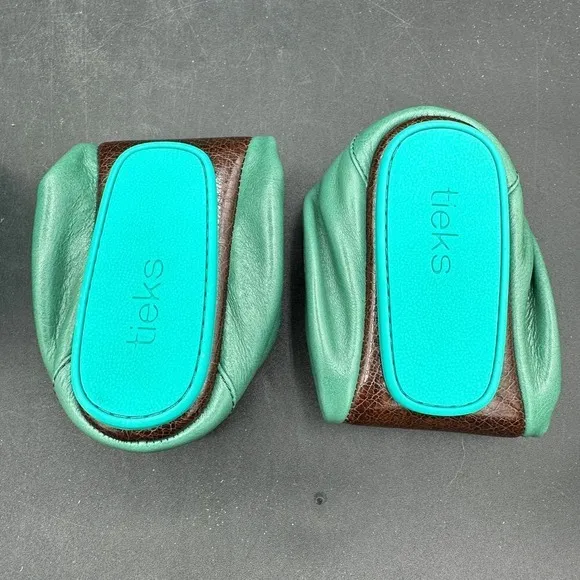 New Tieks Sz 7 Shoes Pacific Green Ballet Slipper Flats w/ Storage and Tote Bags
