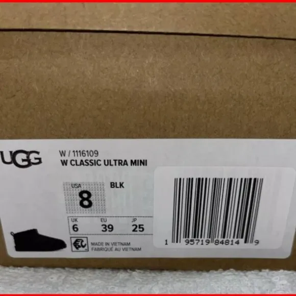 New UGG Women's Classic Ultra Mini Suede Boots Size 8 Black