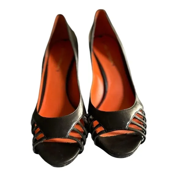 NEW Via Spiga Black Leather Peep Toe Pumps Size 9.5 High Heel Shoes
