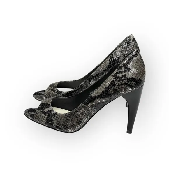 new Via Spiga  Metallic Python Leather Peep Toe Heels Pumps  Black Grey  8.5M