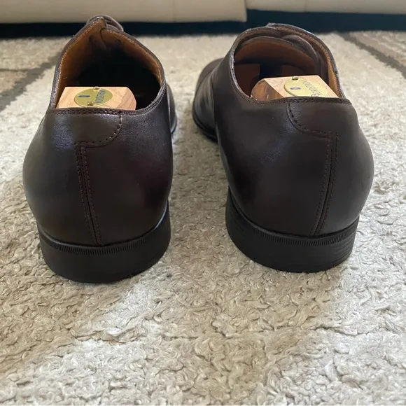 New with box Gucci lace up dress shoes men’s size 10