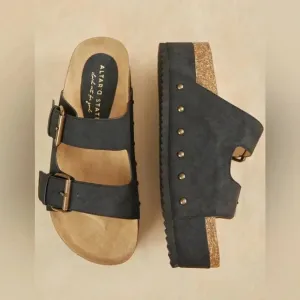 NEW with tags (NWT) Altard State Black Serenna Platform Sandals