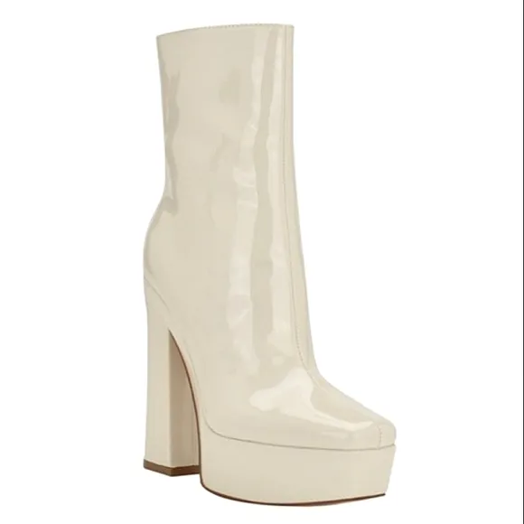 New w/o Box Guess Byra Faux Patent Leather Platform Dress Booties Size 6