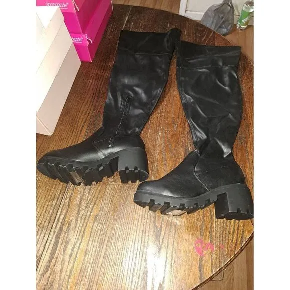 New 9.5E Extra Wide JustFab Black Jordane Platform Lug Sole Over the Knee Boots