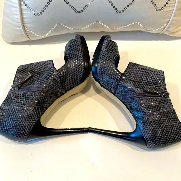 NEW Calvin Klein High Heel Platform Peep Toe Booties Size 7