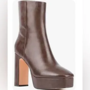 New York &amp; Company Raylan Platform Ankle Boots Chocolate Size 8.5