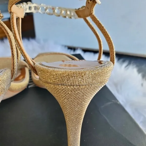 NIB* Badgley Mischka 'Kai' Stiletto Heel, Size 7