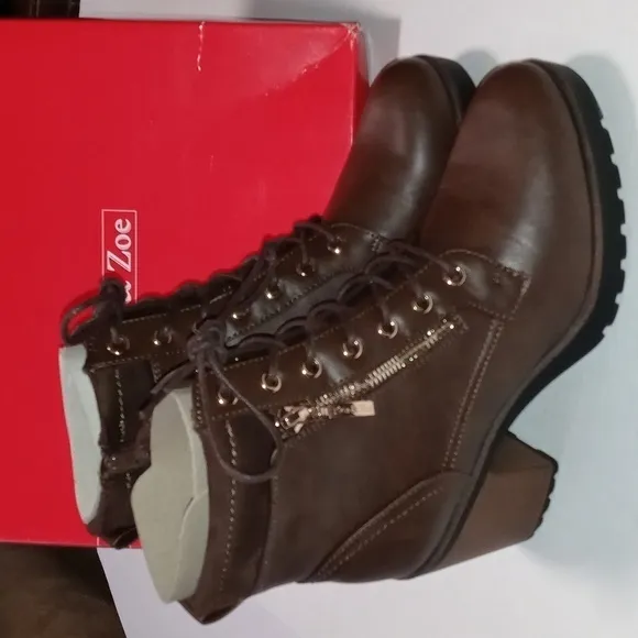 NIB Eva &amp; Zoe combat boots size 9M