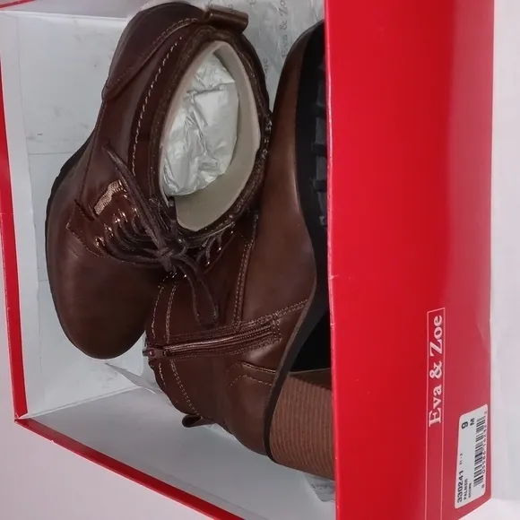 NIB Eva &amp; Zoe combat boots size 9M