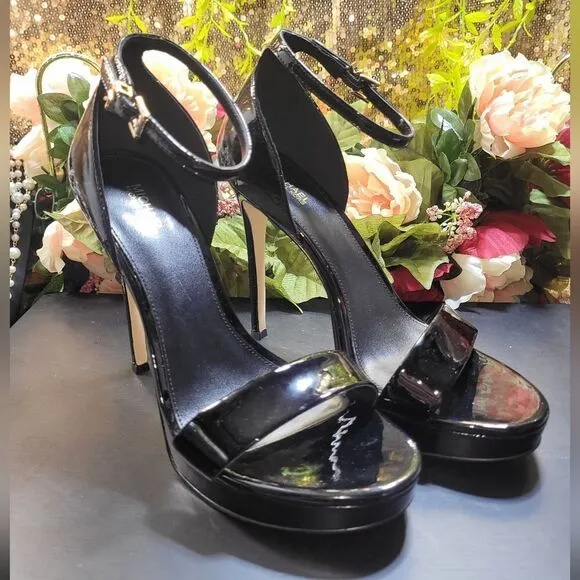 NIB Michael Kors Jordyn Patent Leather Platform Sandal