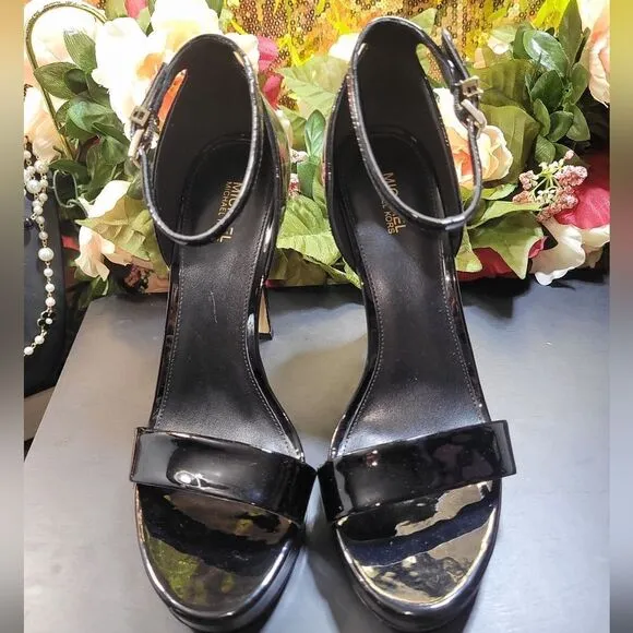 NIB Michael Kors Jordyn Patent Leather Platform Sandal