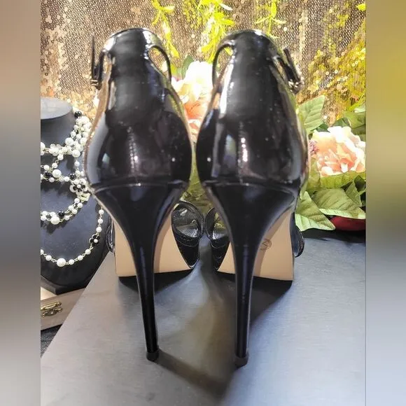 NIB Michael Kors Jordyn Patent Leather Platform Sandal