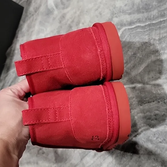 NIB (new in box) Men's UGG RED Boots