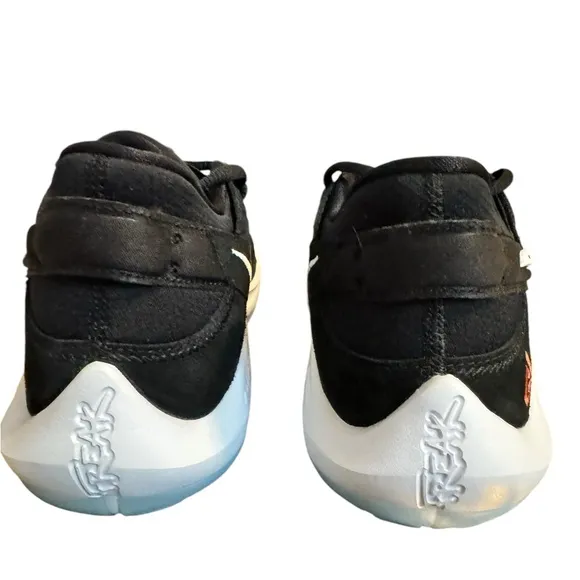 NIB Nike Zoom Freak 2 shoes