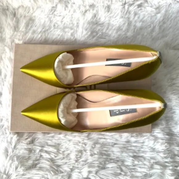 NIB SJP by Sarah Jessica Parker Rampling Satin Pumps Rish Gold EU 38.5 US8 100mm
