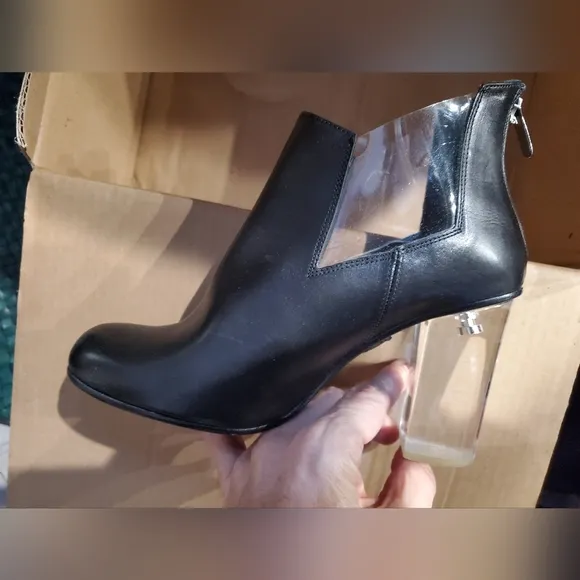 NIB sz 36.5, 37 and 38 Ritch Erani clear heel boots