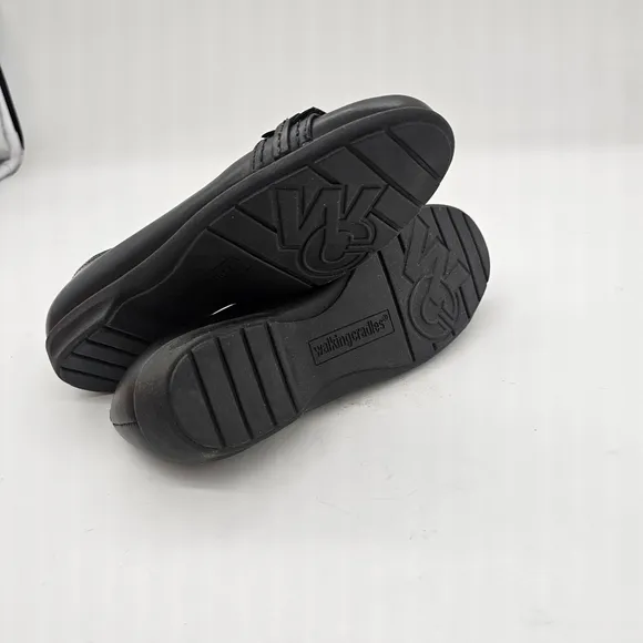NIB Walking Cradle Flynn Black Leather Slip On Ballet Flats Shoes Size 5