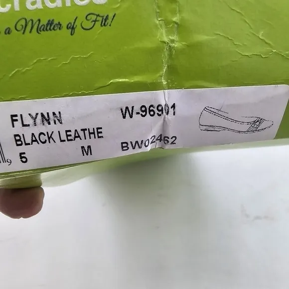 NIB Walking Cradle Flynn Black Leather Slip On Ballet Flats Shoes Size 5