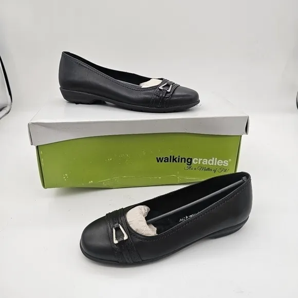 NIB Walking Cradle Flynn Black Leather Slip On Ballet Flats Shoes Size 5