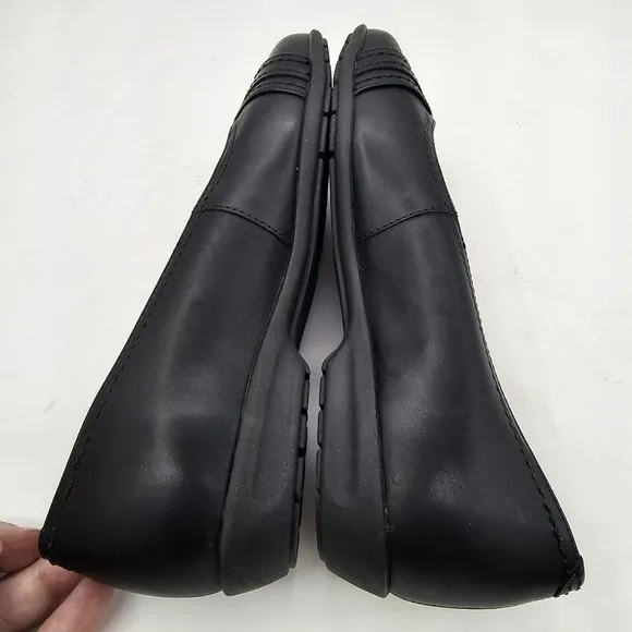 NIB Walking Cradle Flynn Black Leather Slip On Ballet Flats Shoes Size 5