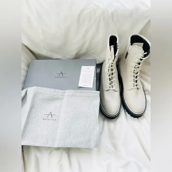 NIB wmns Aquatalia Sadie off white leather platform combat boots size 8