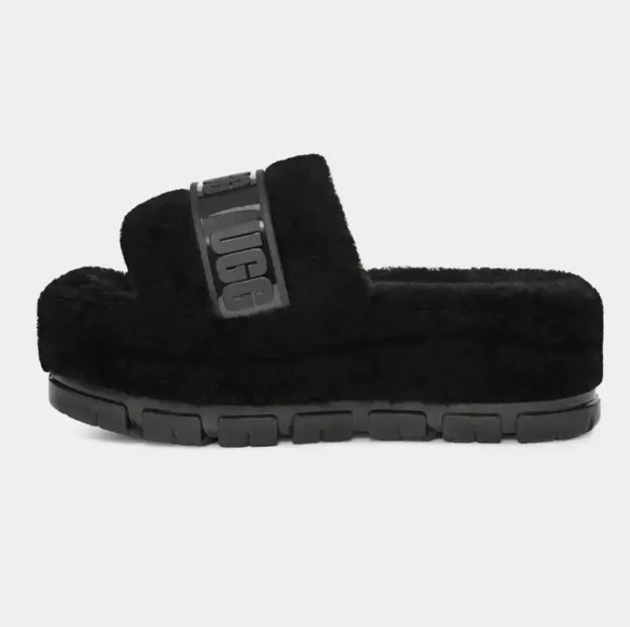 NIB Women's Size 6 UGG Fluffy Sandal