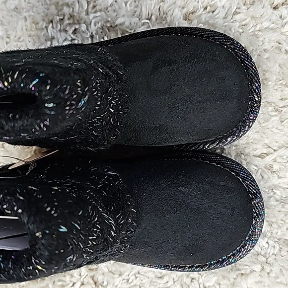 NIB/NWT - Girls Boots