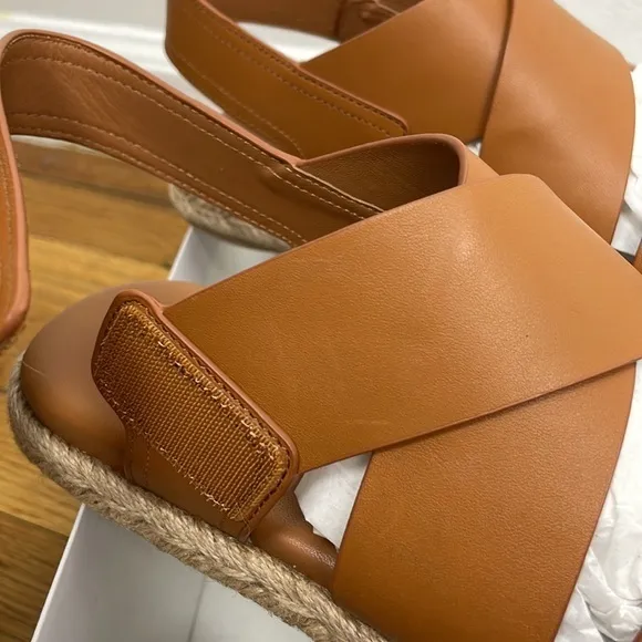 NIB/NWT Leather Vince Espadrille Sandals