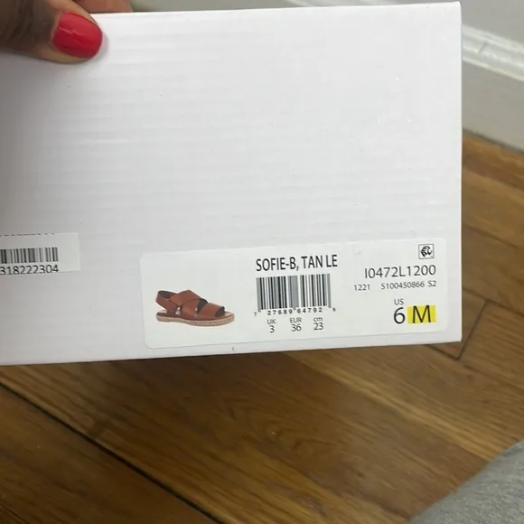 NIB/NWT Leather Vince Espadrille Sandals
