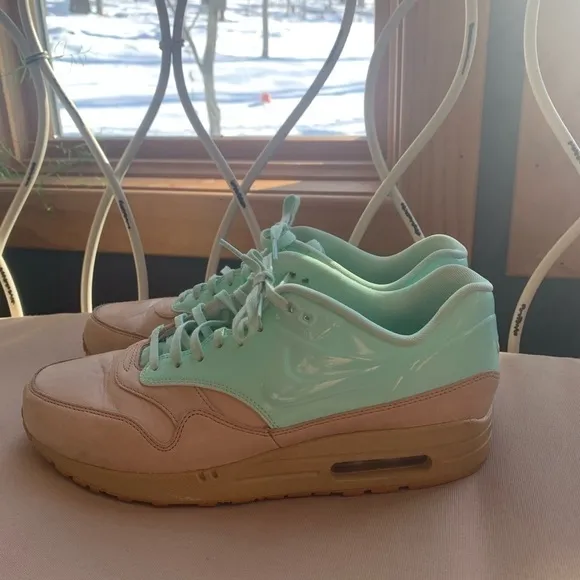 Nike Air Max 1 VT QS Arctic Green Vachetta Size 10