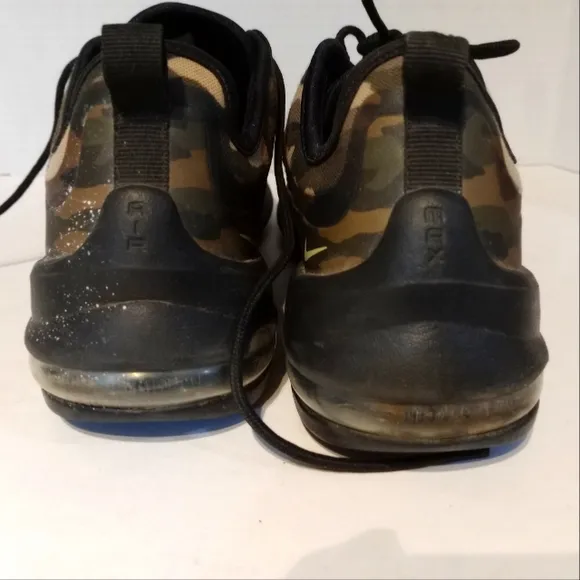 Nike Air‎ Max Axis Premium Camo Shoes sz.8.5