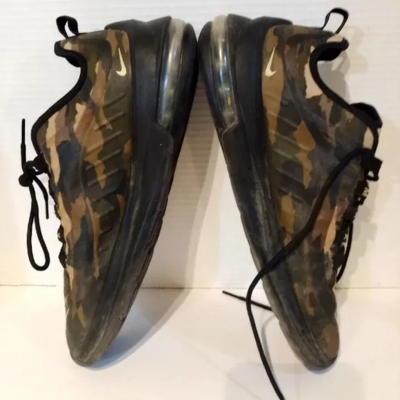 Nike Air‎ Max Axis Premium Camo Shoes sz.8.5