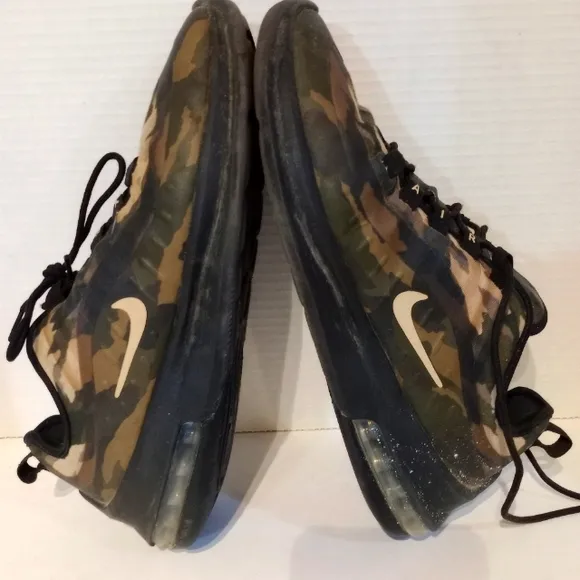 Nike Air‎ Max Axis Premium Camo Shoes sz.8.5