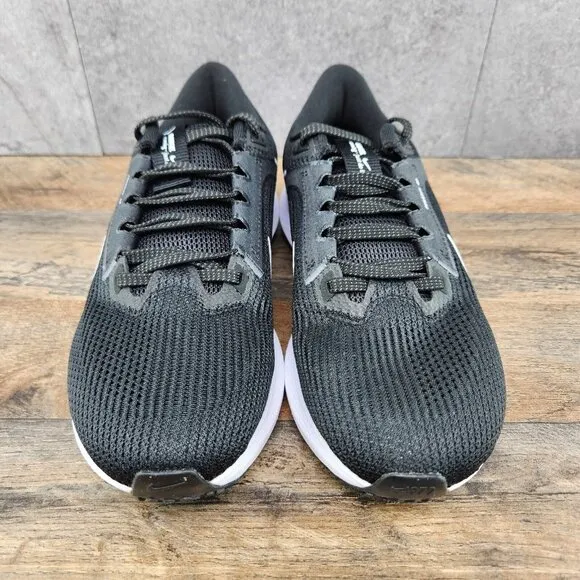 Nike Air Zoom Pegasus 40 Size 7.5 Womens Black White Casual Running Shoes