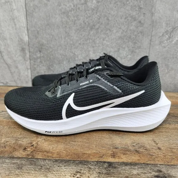 Nike Air Zoom Pegasus 40 Size 7.5 Womens Black White Casual Running Shoes