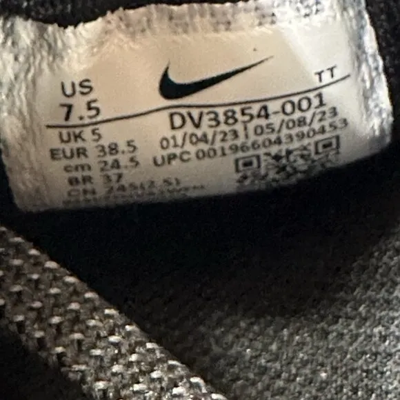 Nike Air Zoom Pegasus 40 Size 7.5 Womens Black White Casual Running Shoes
